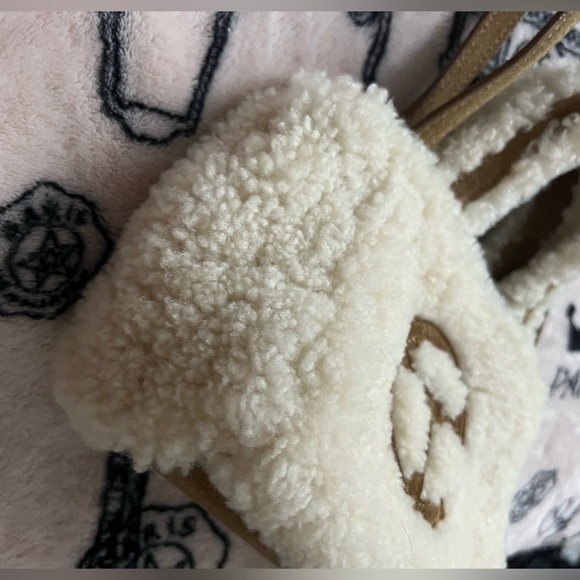 UGG x telfar Small Bag - Picture 8 of 8